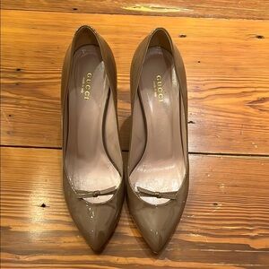 Gucci Women's Taupe Patent Leather Pumps